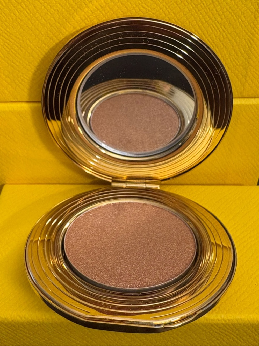 VINTAGE RARE LIMITED EDITION MAC Cosmetics Sheerspark Pressed Powder-Old English